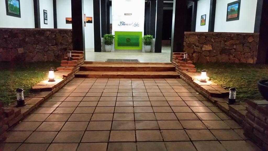Diamond Lake Tourist Rest Anuradhapura Luaran gambar